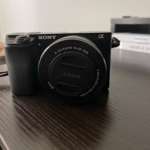Sony- Alpha a6000